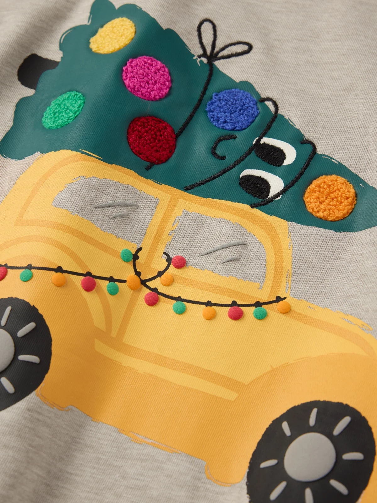 Bolur með bíl og jólatré