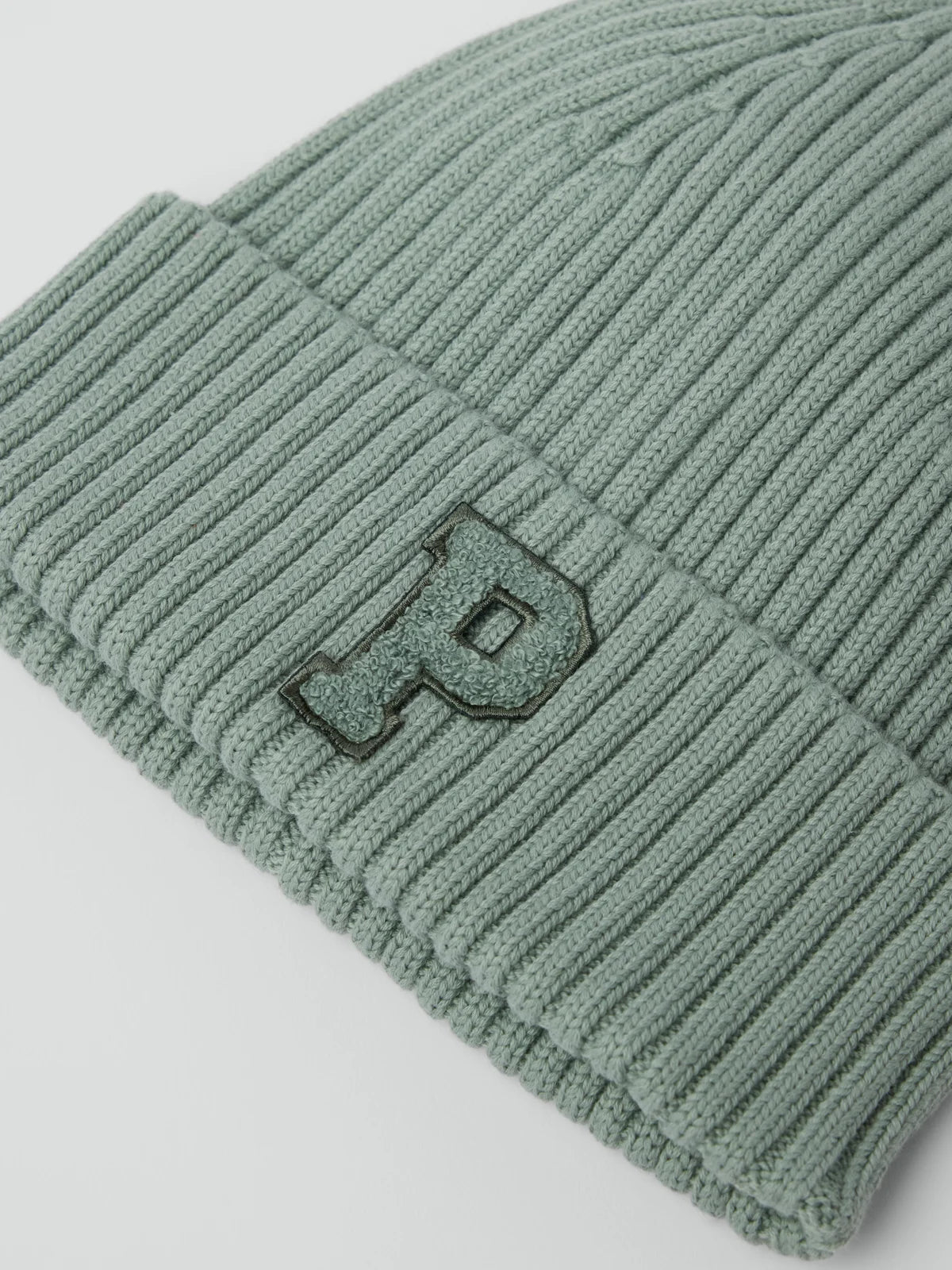 APPLE húfa með mynstri