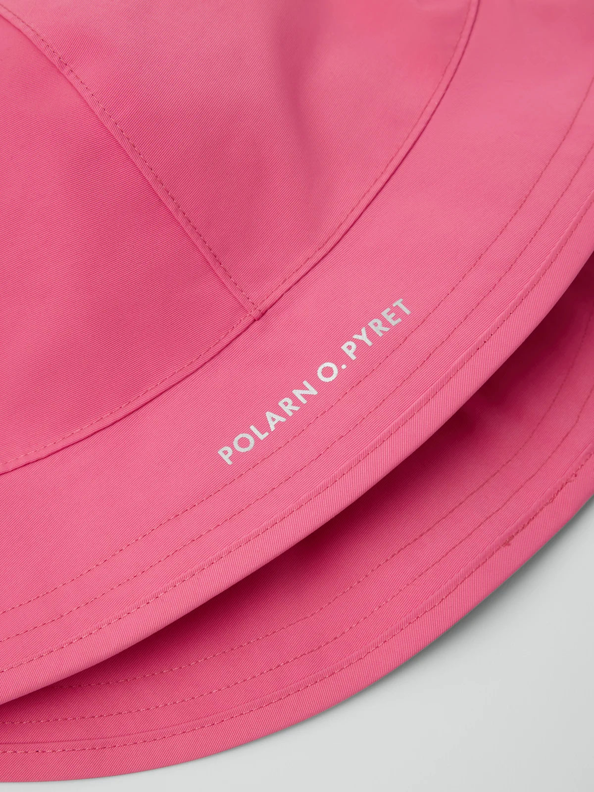 Regnhattur / Vatns- og vindheldur