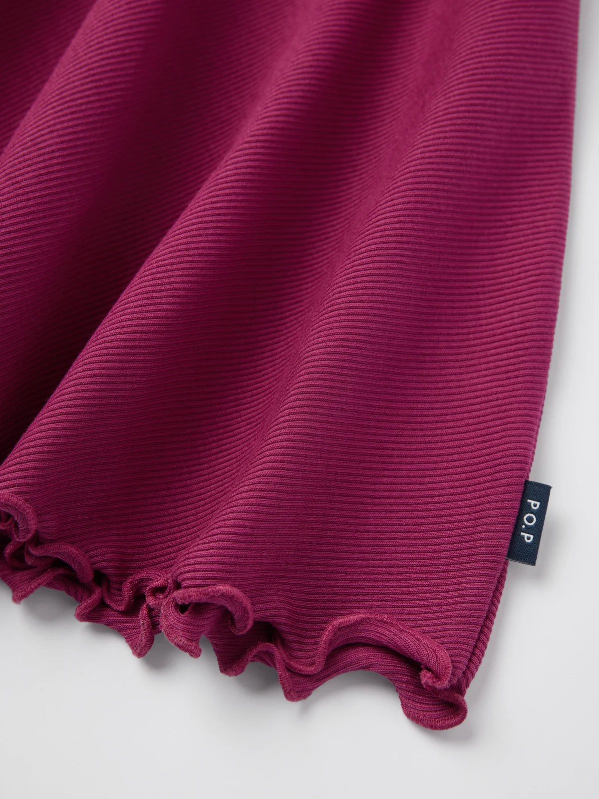 Kjóll með hringskornu pilsi ribbed