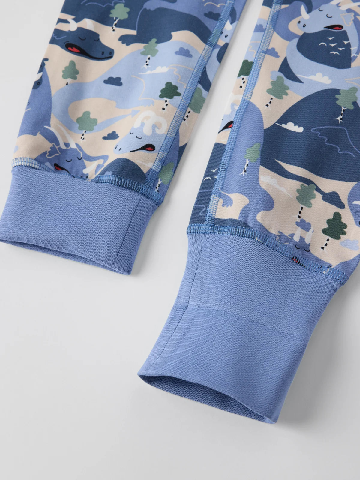 Náttföt með drekum