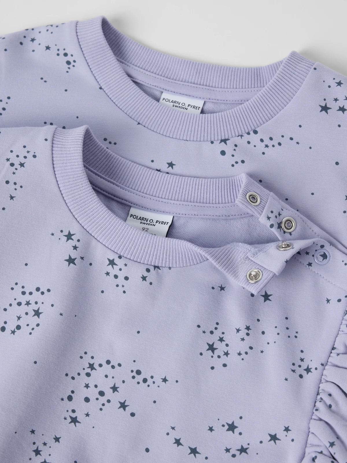 Létt joggingpeysa með stjörnum