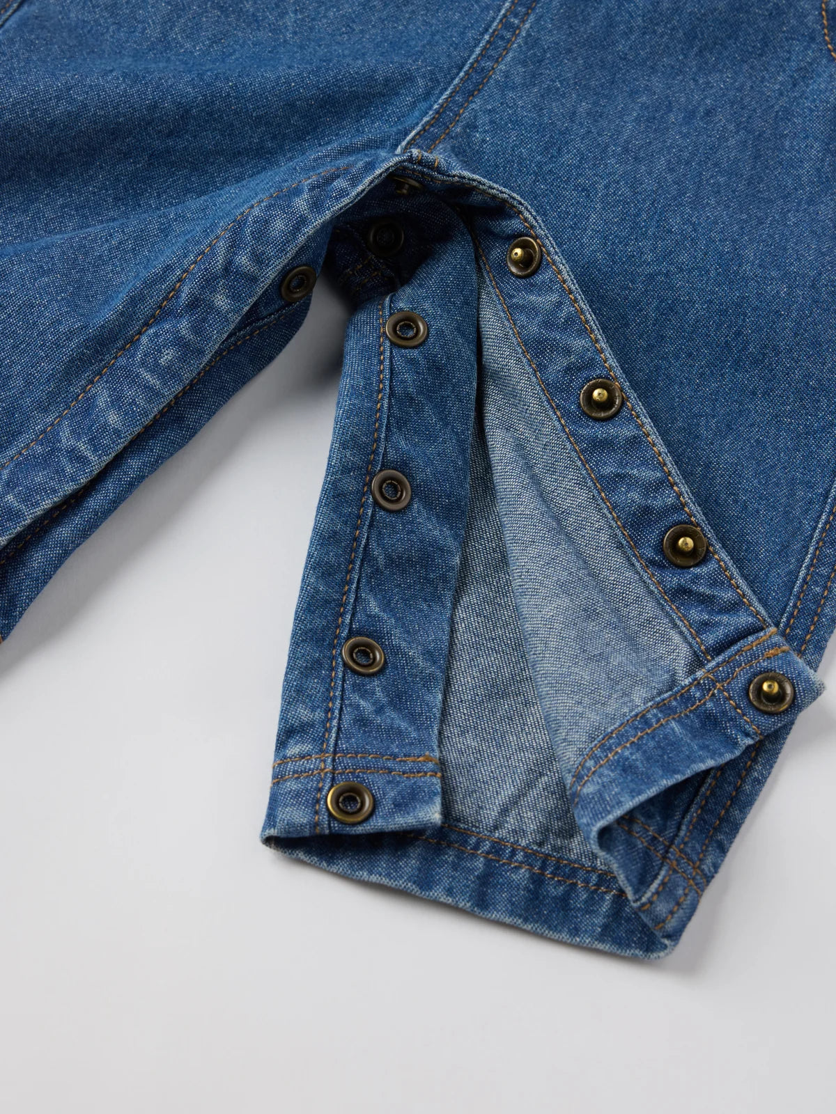 NOA smekkbuxur denim