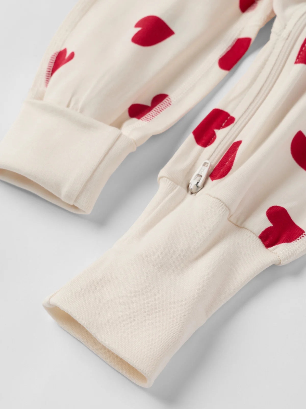 Náttgalli með hjörtum