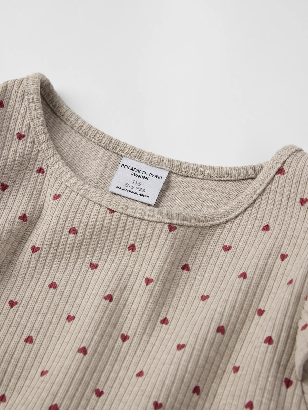 Kjóll með pífum ribbed