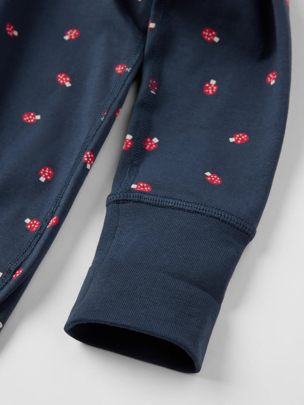 Samfella með sveppum lengjanleg