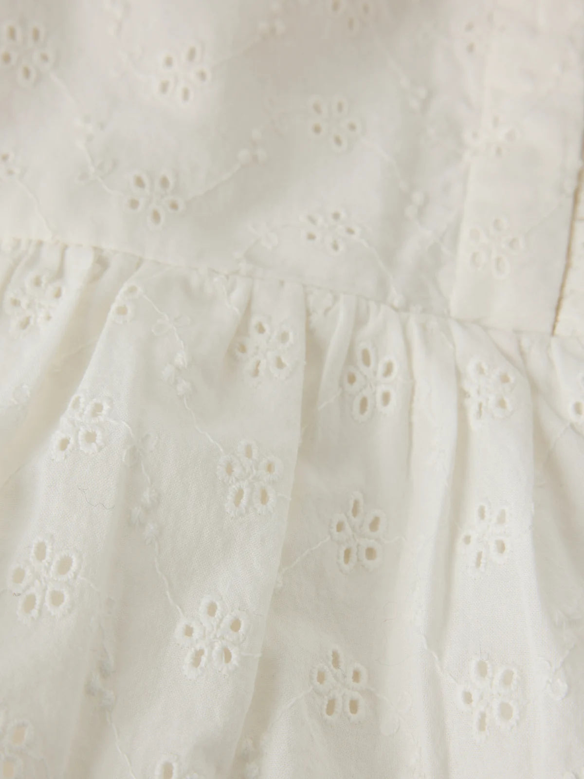 Kjóll úr muslin með pífum