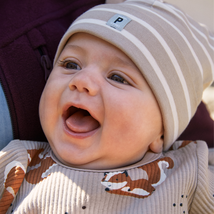 Húfa með PO.P röndum